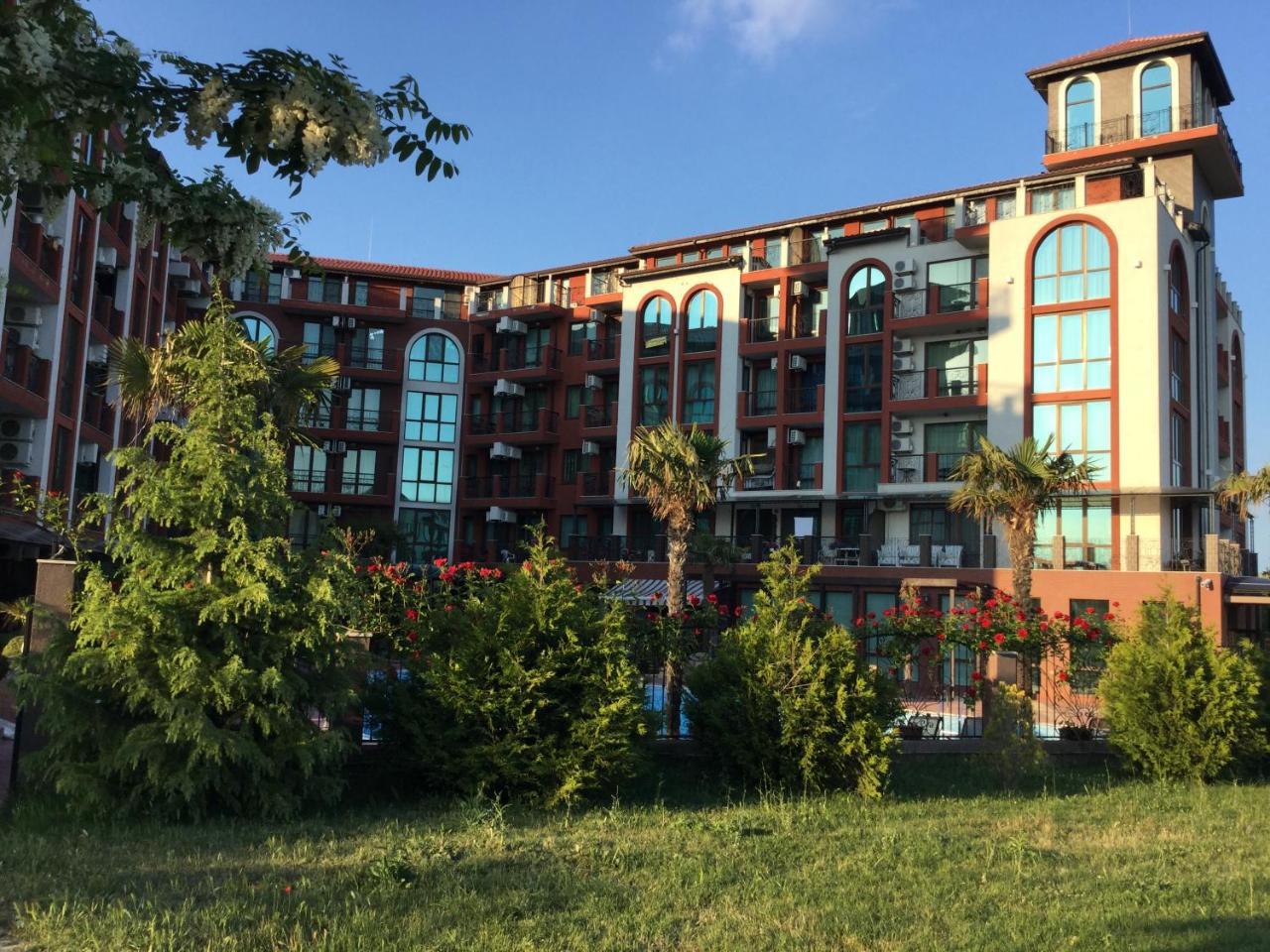Chateau Del Marina Penthouses Несебър Екстериор снимка